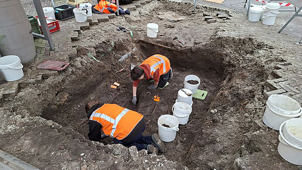 Archeologische vondsten bij Grote Kerkhof in Deventer