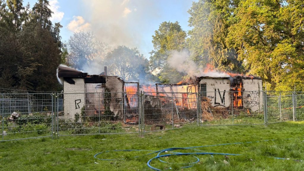 Grote brand aan de Daggertsweg in Deventer